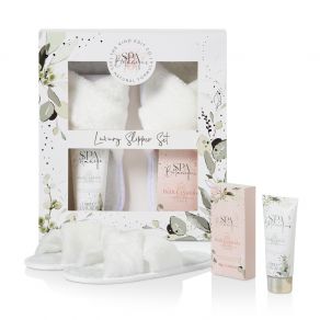 The Kind Edit Co Spa Botanique Luxury Slipper Set - Pair of Slippers, 110ml Body Wash, 100g Bath Crystals